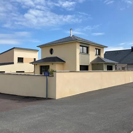 Maison De Strandhaus By Interhome * Gouville-sur-Mer