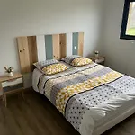 Casa de Férias Maison De Strandhaus By Interhome Gouville-sur-Mer