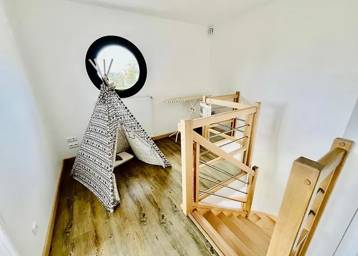 Maison De Strandhaus By Interhome Gouville-sur-Mer